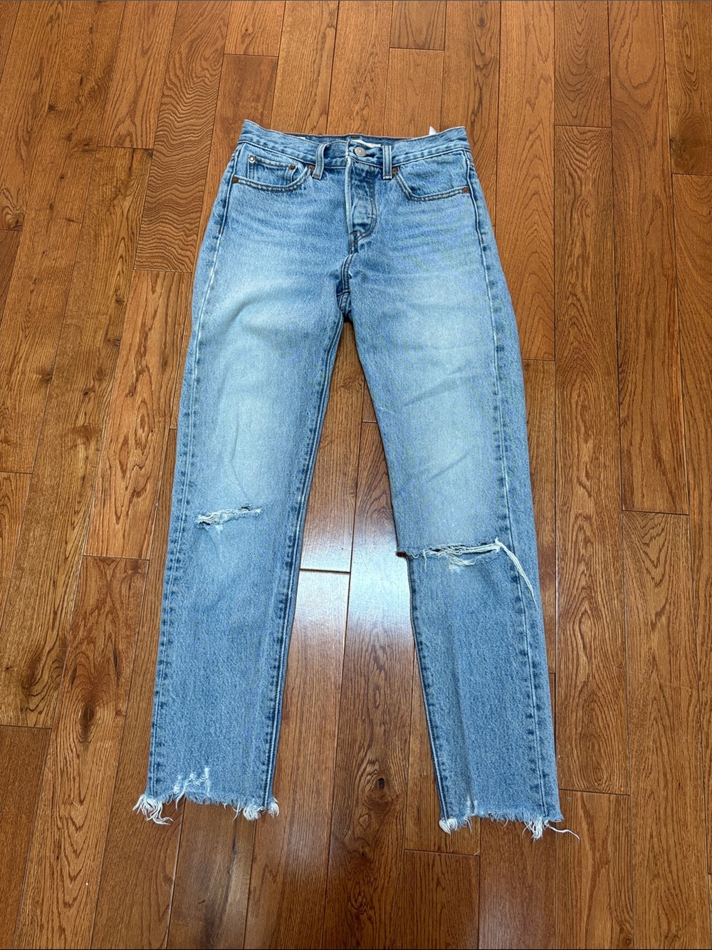 Levi’s Women’s Wedgie Icon Fit Ankle Jeans with Knee Distressing